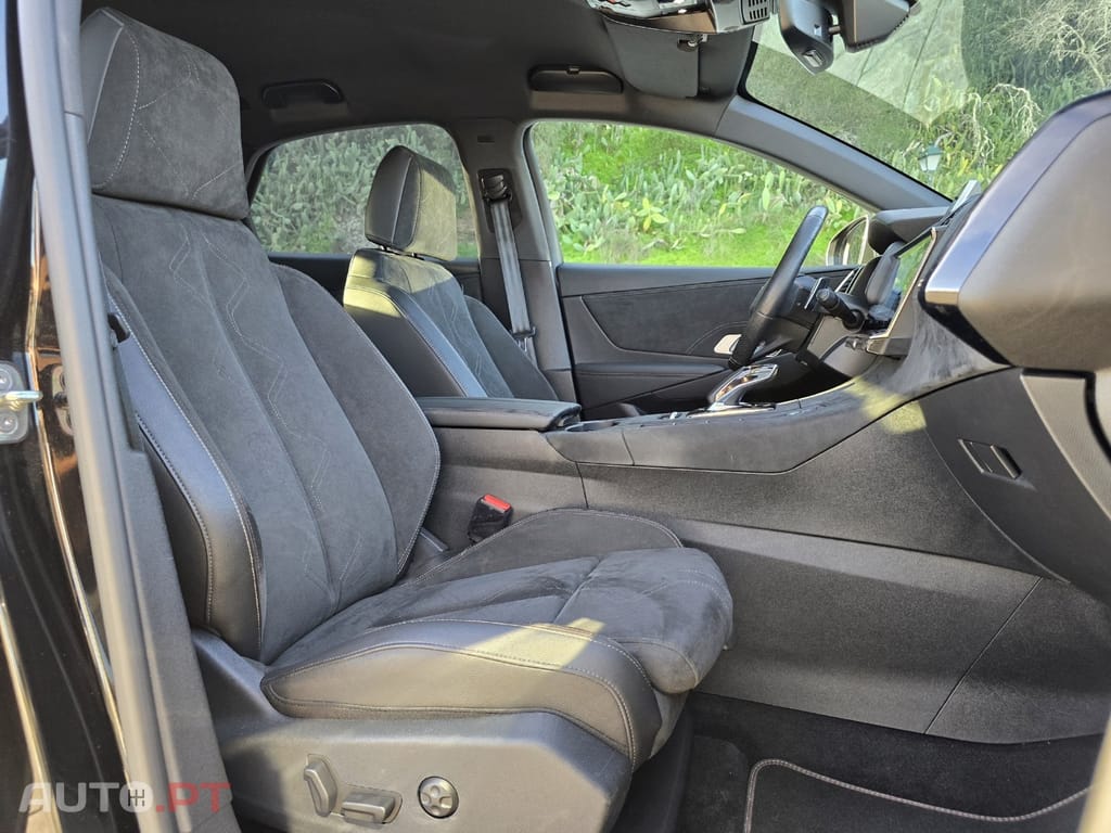 DS DS7 Crossback E-Tense Performance Line+ EAT8