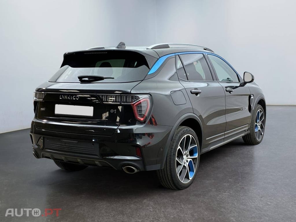 Lynk & Co 01 PHEV