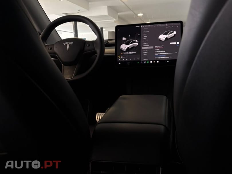 Tesla Model Y Performance Dual Motor AWD