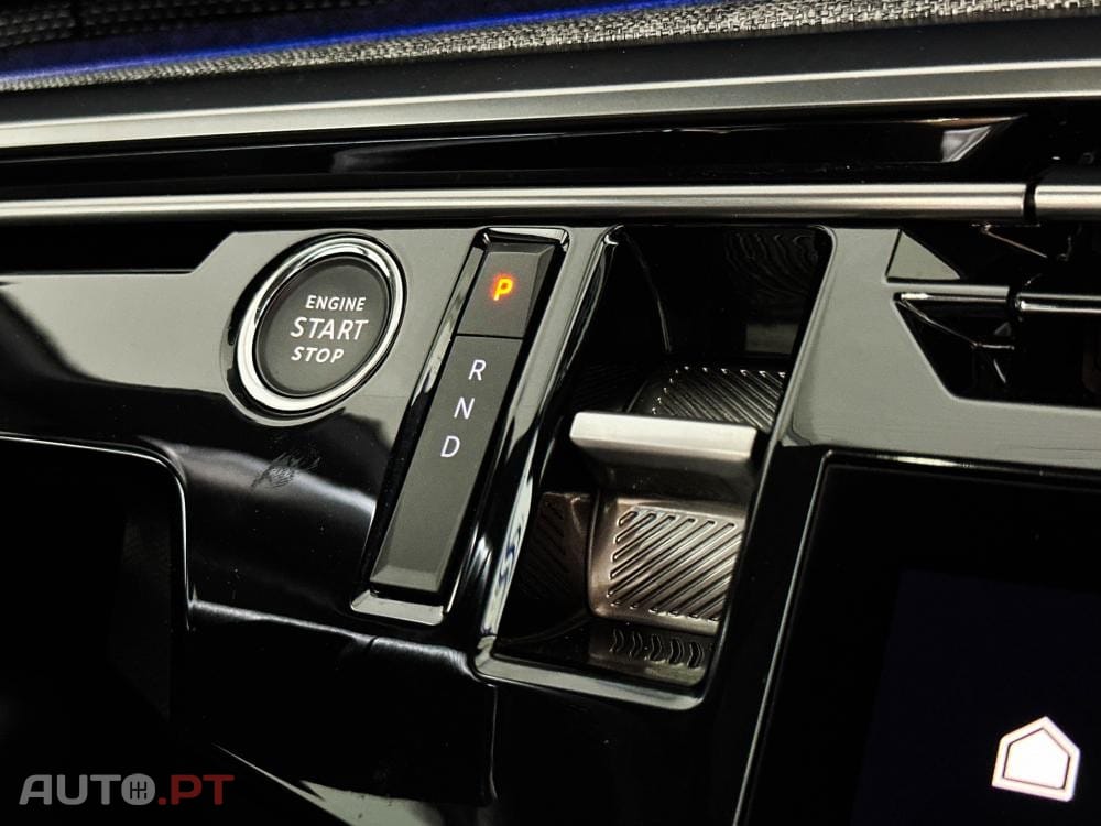 Peugeot E-3008 73 kWh GT