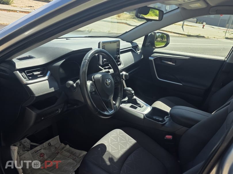 Toyota RAV4 2.5 HDF Comfort