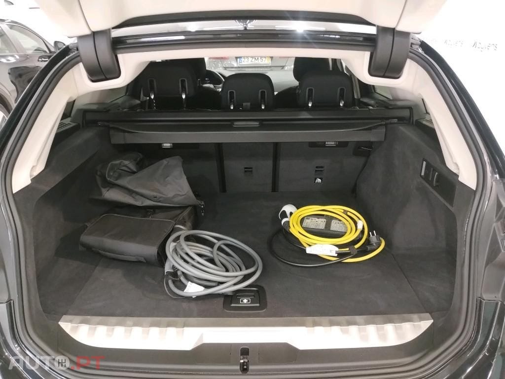 BMW 330 e Corporate Edition Auto