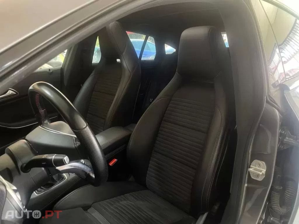 Mercedes-Benz CLA 180 d Shooting Brake AMG Line