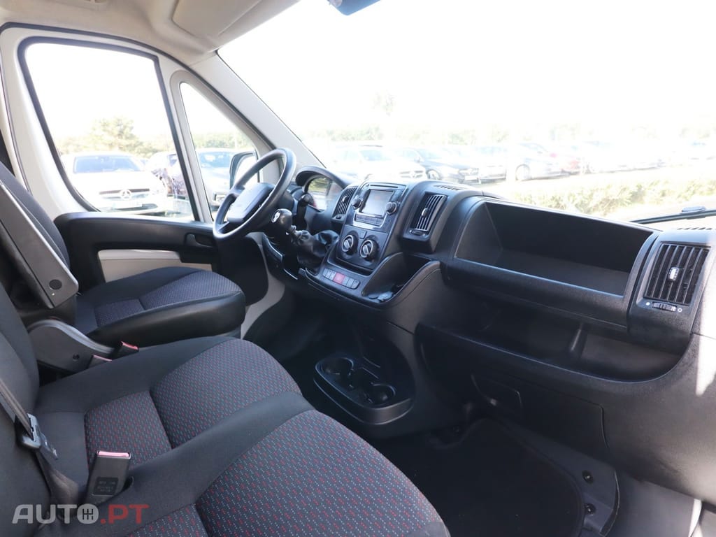 Peugeot Boxer 2.0 BlueHDi 330 L2H2 Premium