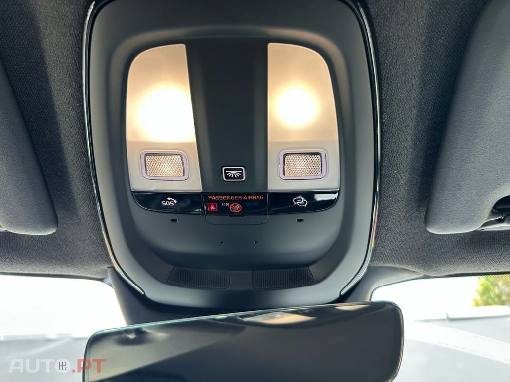 Volvo XC40 2.0 B3 Plus Dark