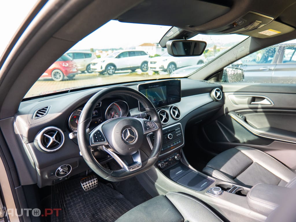 Mercedes-Benz CLA 220 d 7G-DCT AMG Line