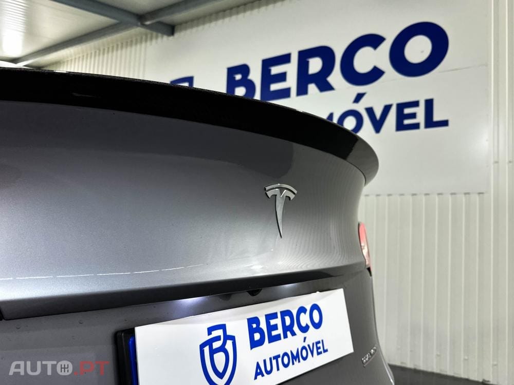 Tesla Model Y Performance Dual Motor AWD