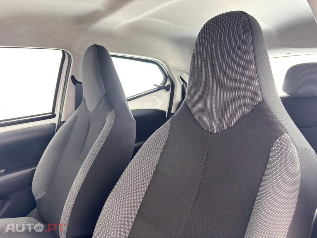 Toyota Aygo 1.0 X-Play Plus