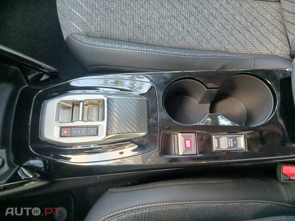 Peugeot 208 1.2 Hybrid Allure e-DCS6