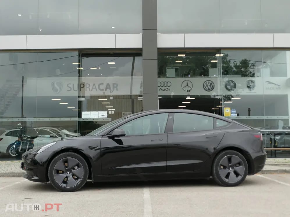 Tesla Model 3 Tração Traseira