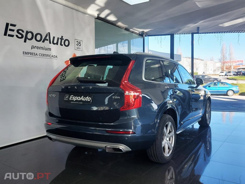 Volvo XC90 2.0 T8 PHEV Momentum Plus AWD