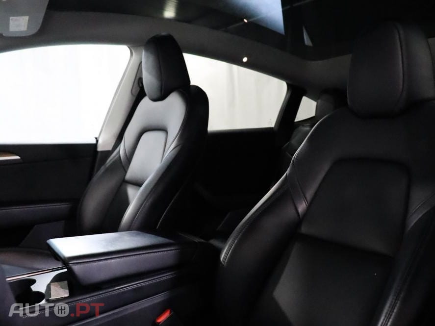 Tesla Model Y Performance Dual Motor AWD