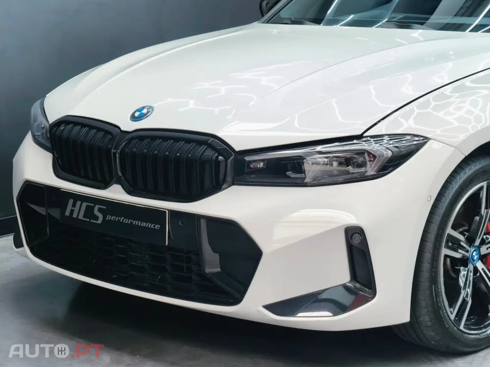 BMW 330 e Pack Desportivo M Pro Auto