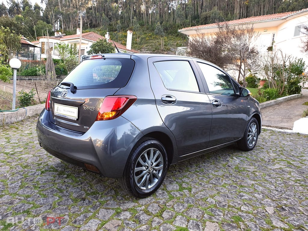 Toyota Yaris 1.0 VVT-i Comfort+Pack Style+Pack Techno+Navi