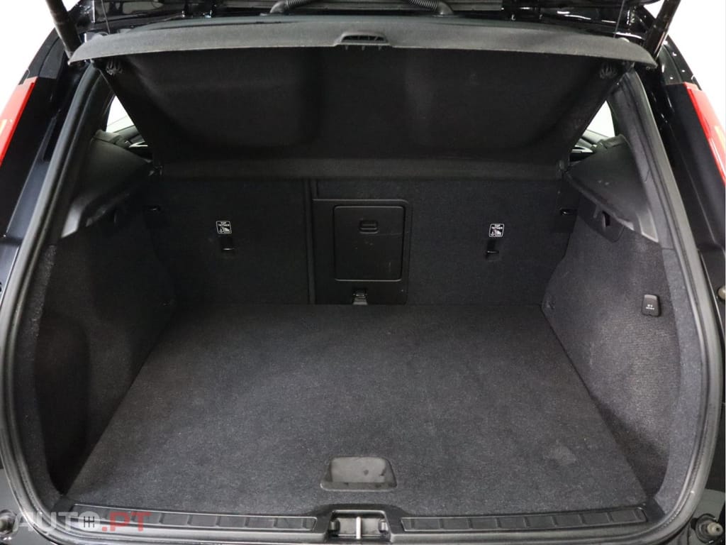 Volvo XC40 1.5 T4 PHEV Core