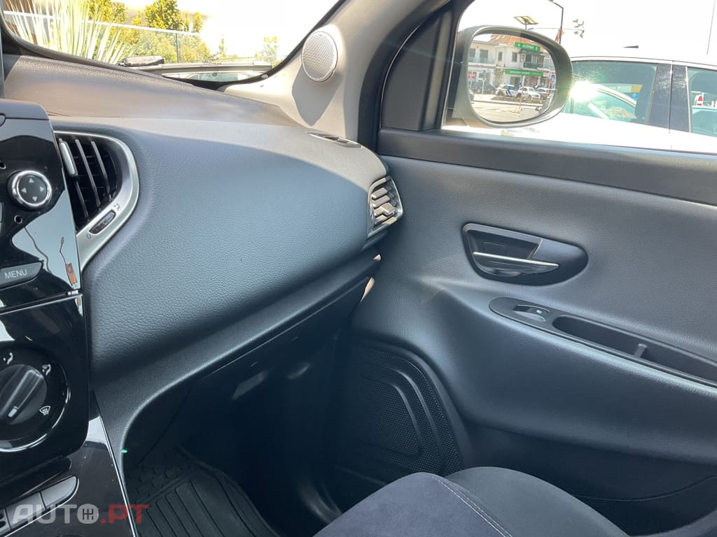 Lancia Ypsilon 1.3 M-jet S&S Urban
