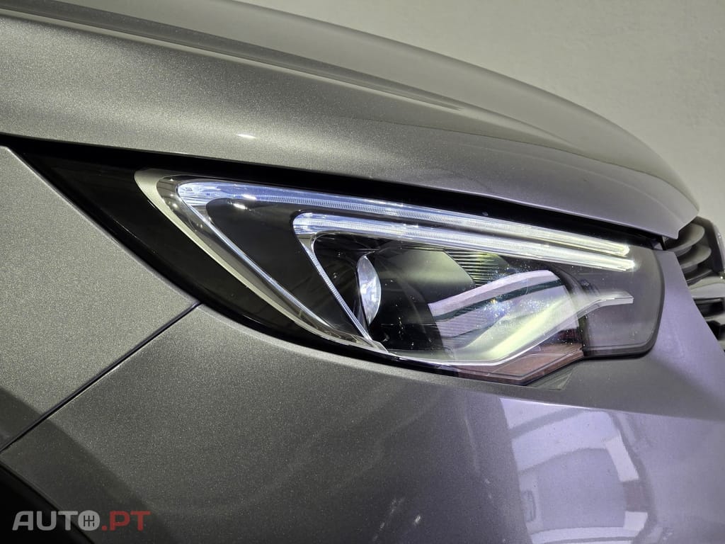 Opel Grandland (X) 1.6 T PHEV Design & Tech