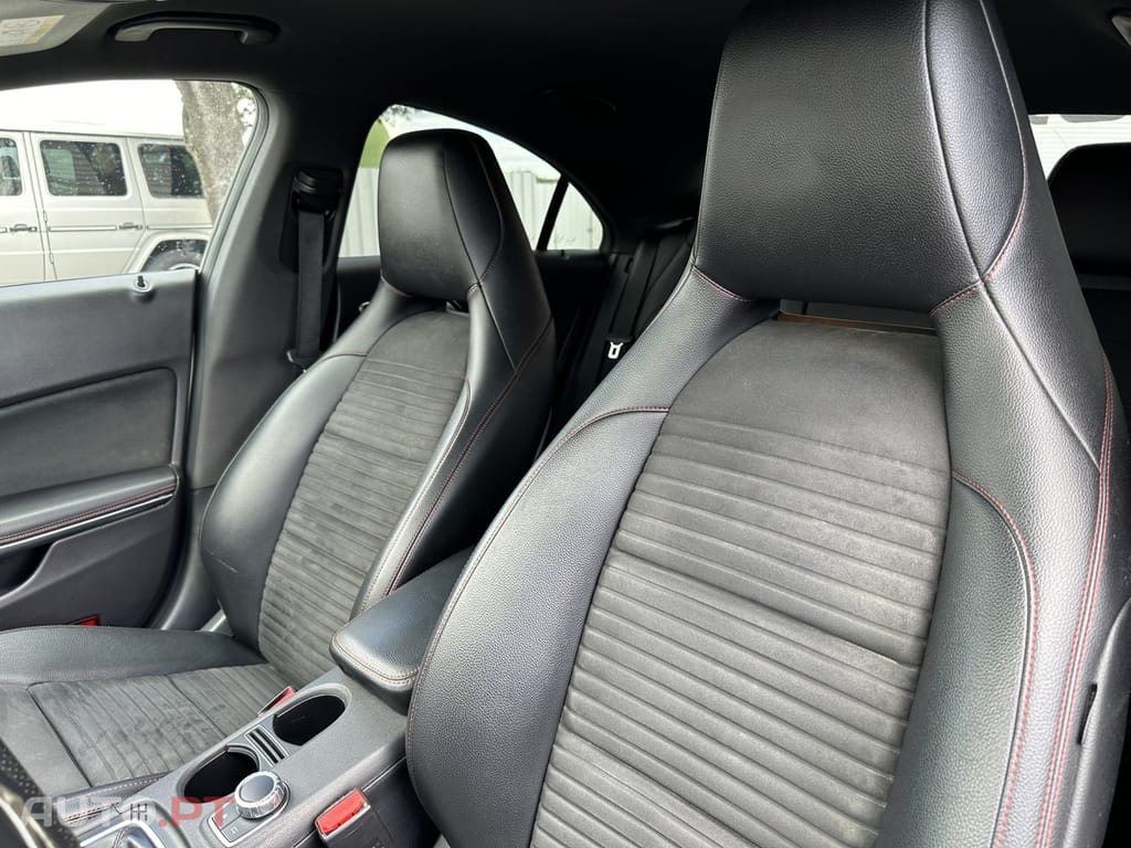 Mercedes-Benz CLA 200 AMG Line