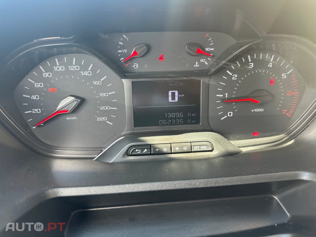 Peugeot Partner 1.5 BlueHDi Premium Standard