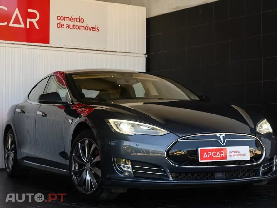 Tesla Model S Dual Motor AWD