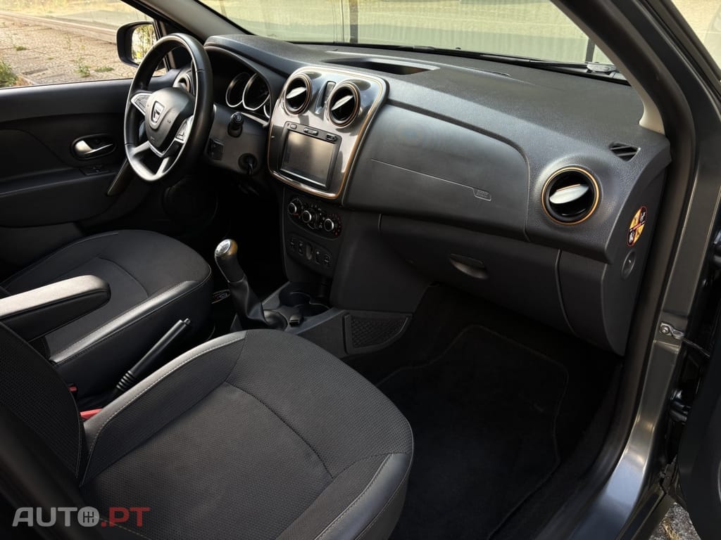Dacia Sandero 0.9 TCe Stepway — fotografia 11