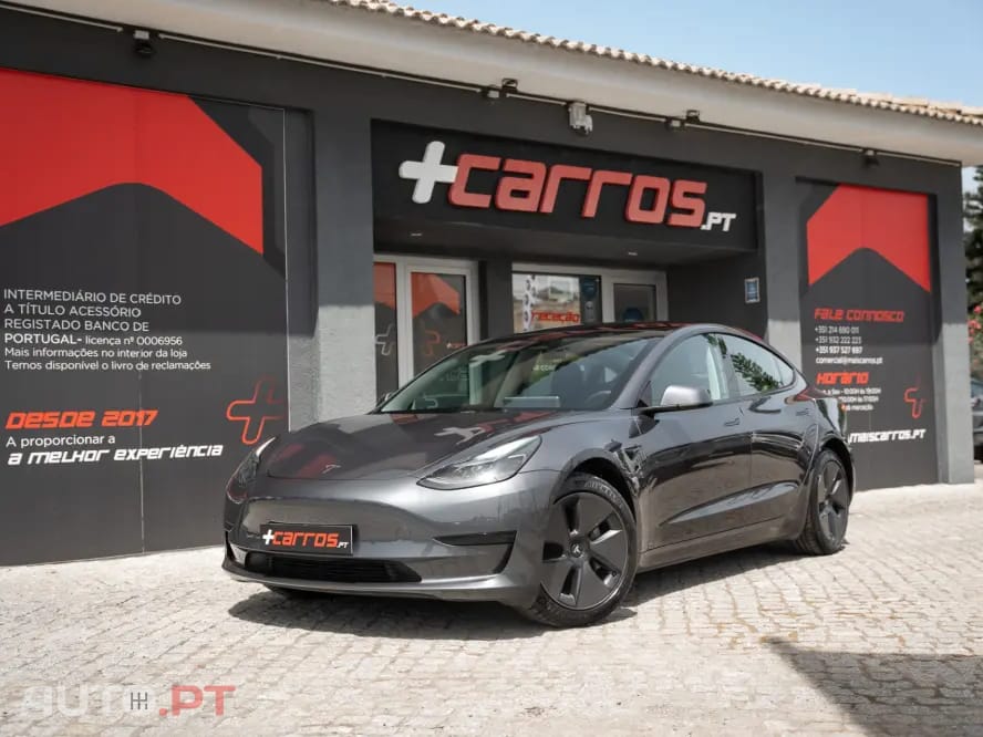Tesla Model 3 Standard Range Plus RWD