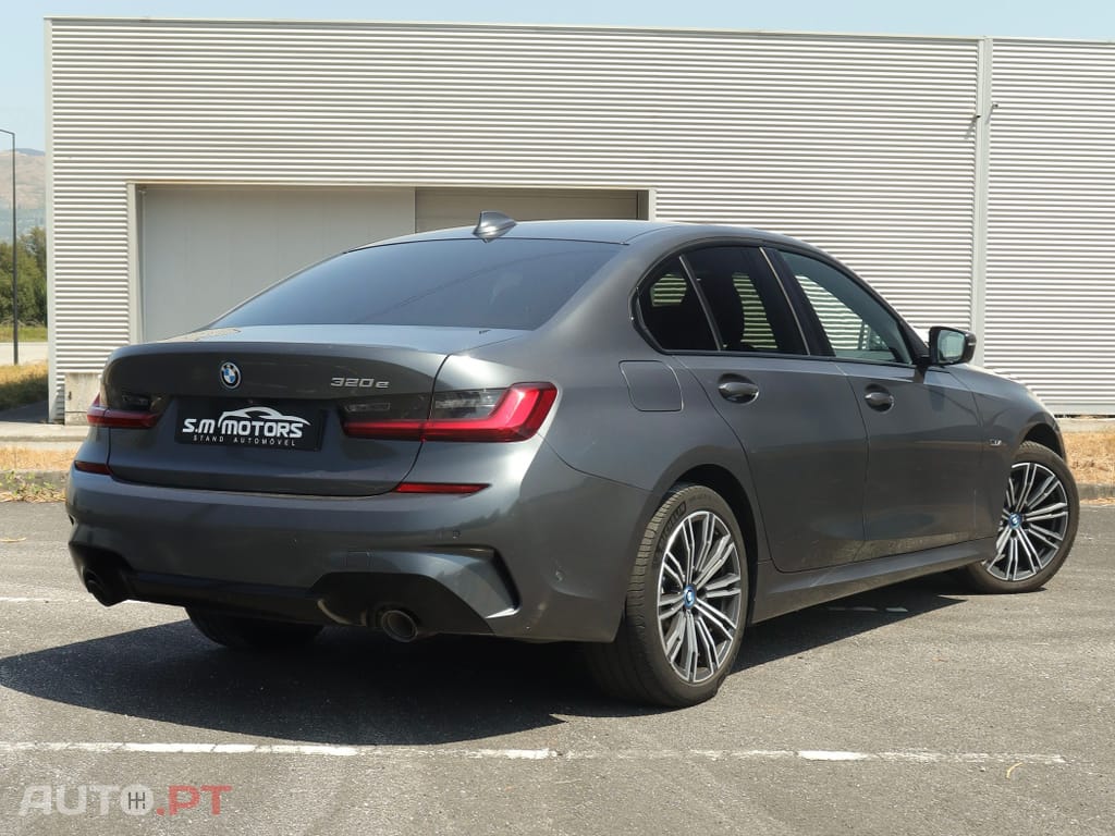 BMW 320 e Pack M Auto
