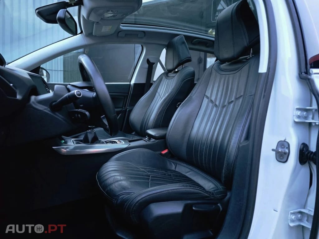 Peugeot 308 1.6 BlueHDi Allure J17