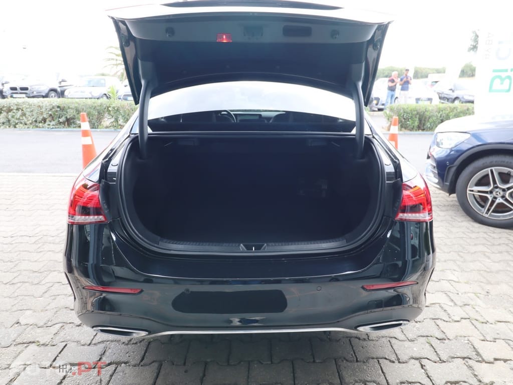 Mercedes-Benz A 250 e 8G-DCT AMG Line