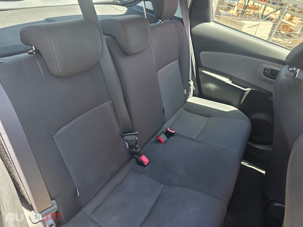 Toyota Yaris 2016