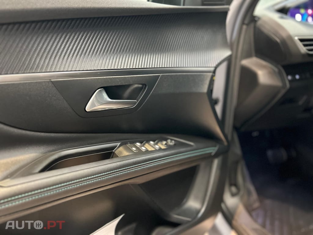 Peugeot 3008 1.2 PureTech Allure Pack EAT8