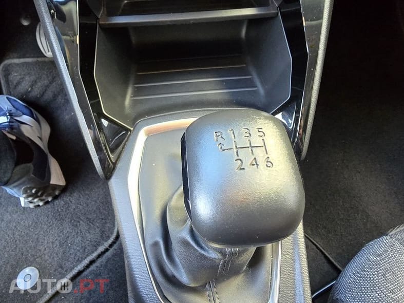 Peugeot 2008 1.2 PureTech Active