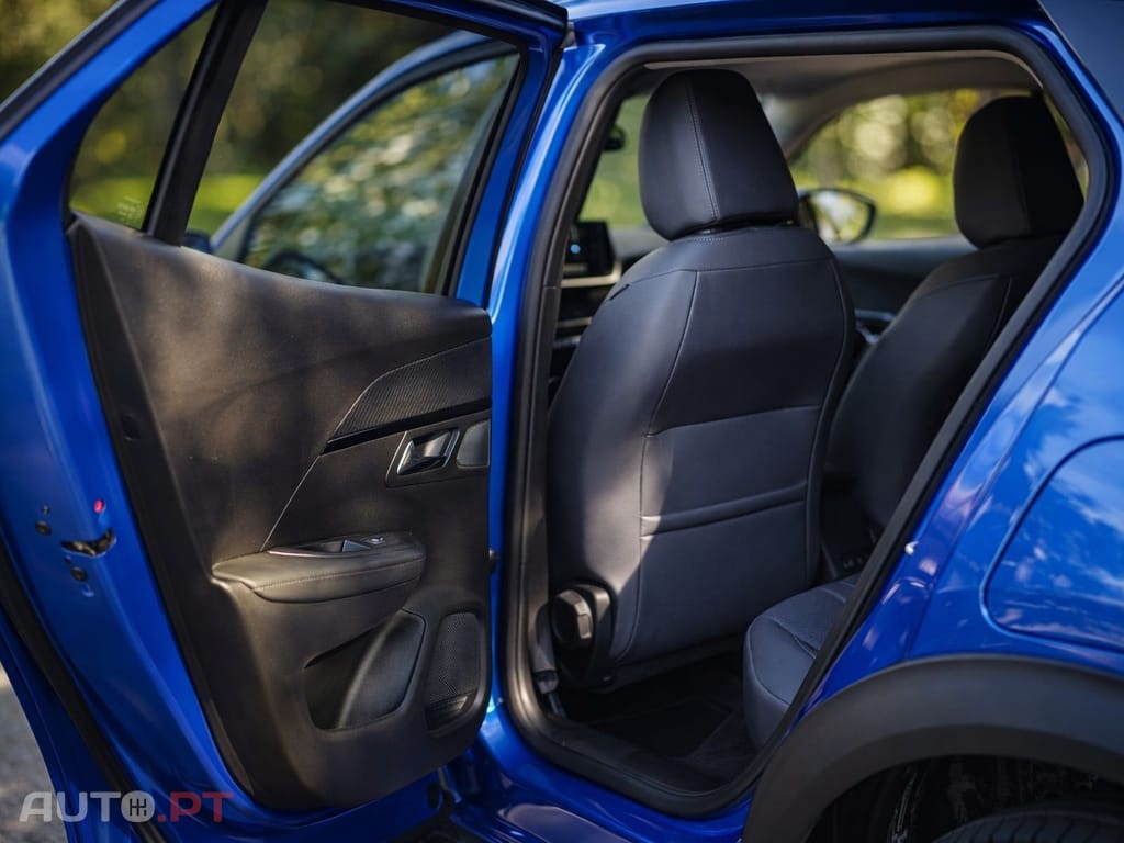 Peugeot E-2008 50 kWh Allure