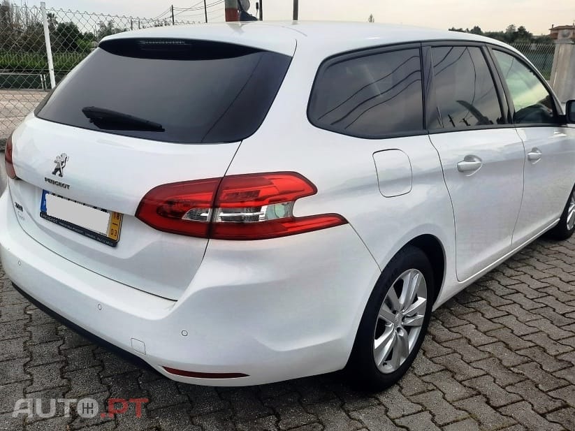Peugeot 308 SW 1.5 HDI 130cv / 135€ mês