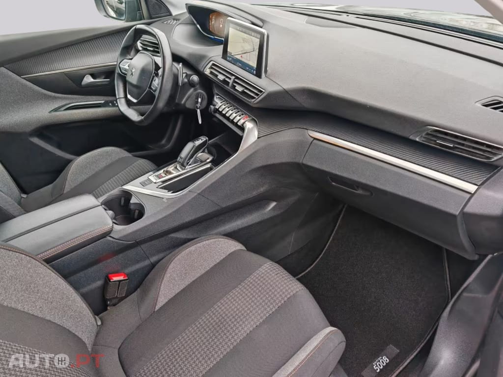 Peugeot 5008 130CV  EAT8 BlueHdi ACTIVE BUSINESS