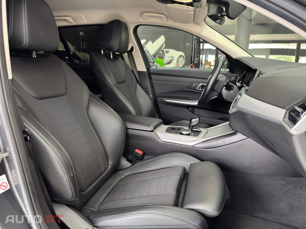 BMW 330 330 e Touring Pack 50 anos M Auto