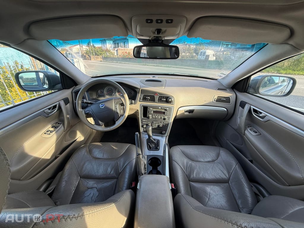 Volvo XC70 2.4 D5 Nivel 2
