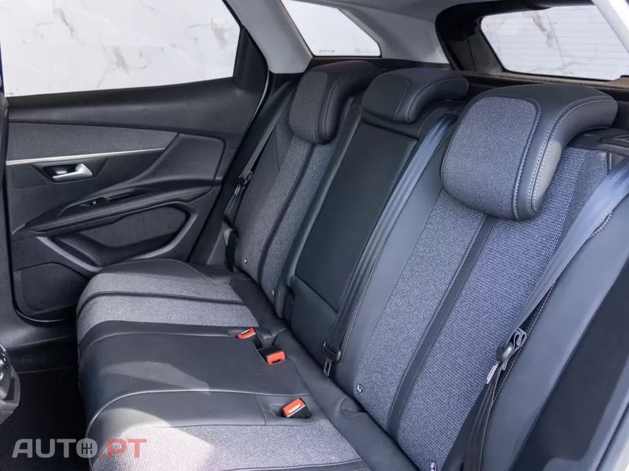 Peugeot 3008 1.2 PureTech Allure EAT6