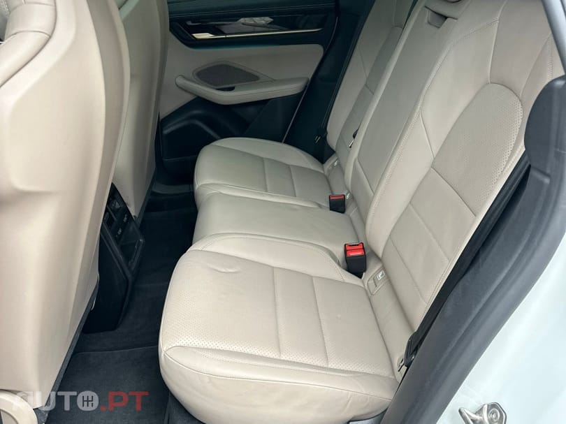 Porsche Macan Electric 4