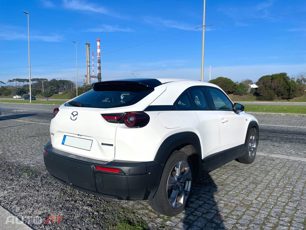 Mazda MX-30 e-SKYACTIV