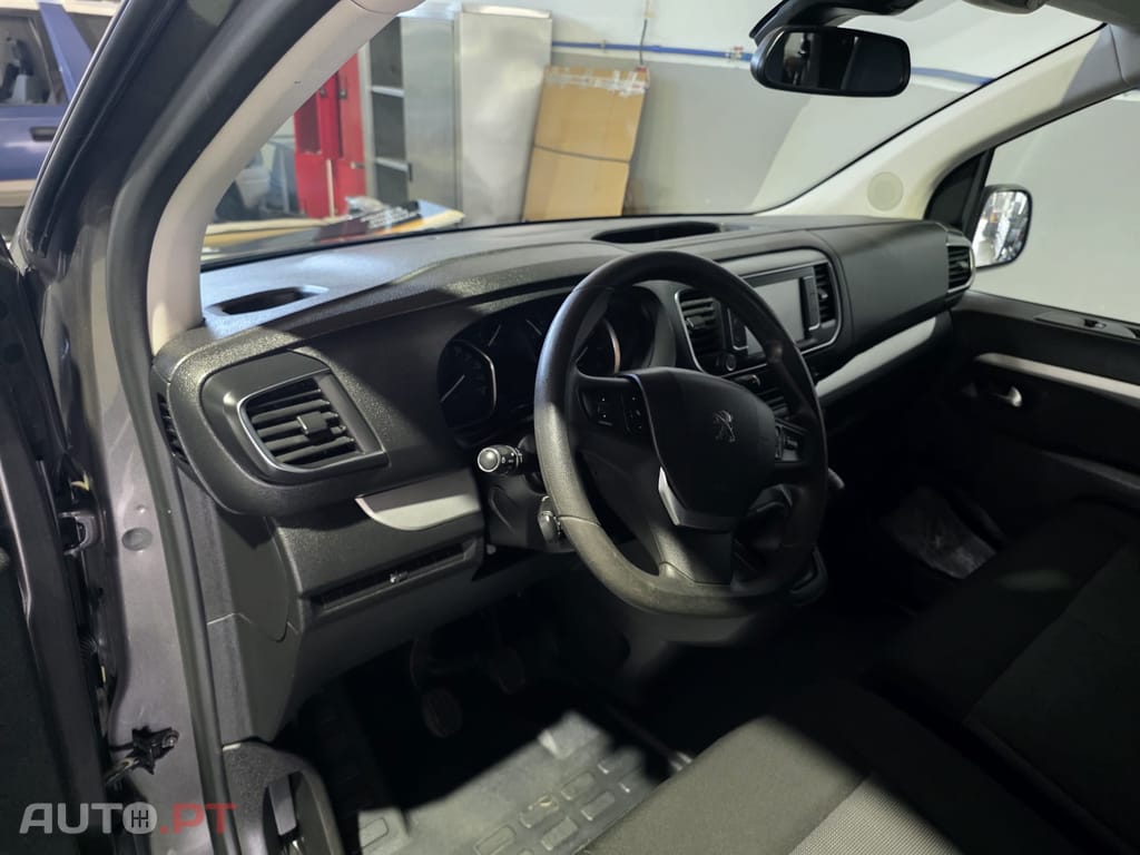 Peugeot Traveller 1.5 BLUEHDI LD3H1 ACTIVE STANDART