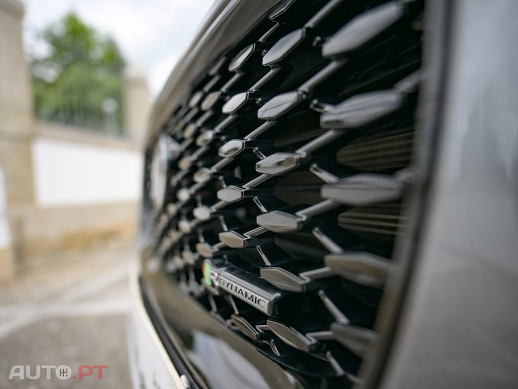 Jaguar E-Pace 1.5 P300e R-Dynamic SE AWD Aut.