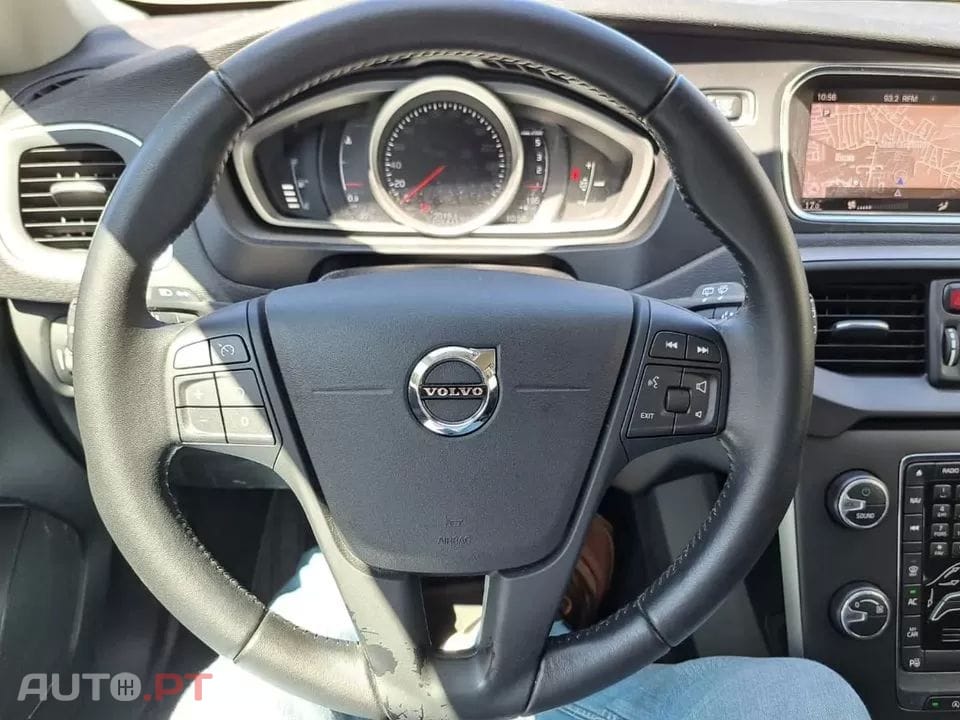 Volvo V40 2.0 D2 Momentum
