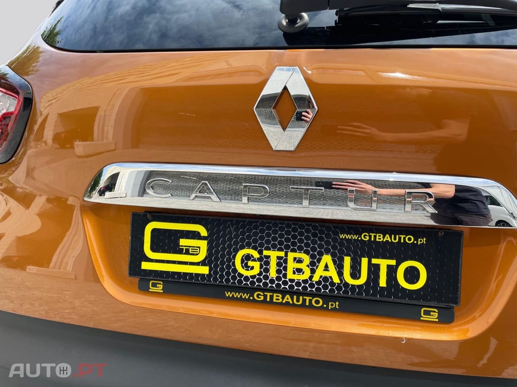 Renault Captur TCE LIMITED 
