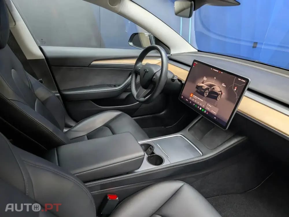 Tesla Model 3 Standard Range Plus RWD