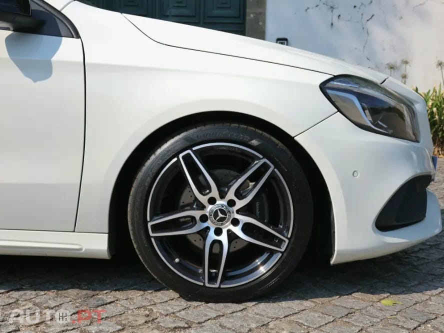 Mercedes-Benz A 180 AMG Line