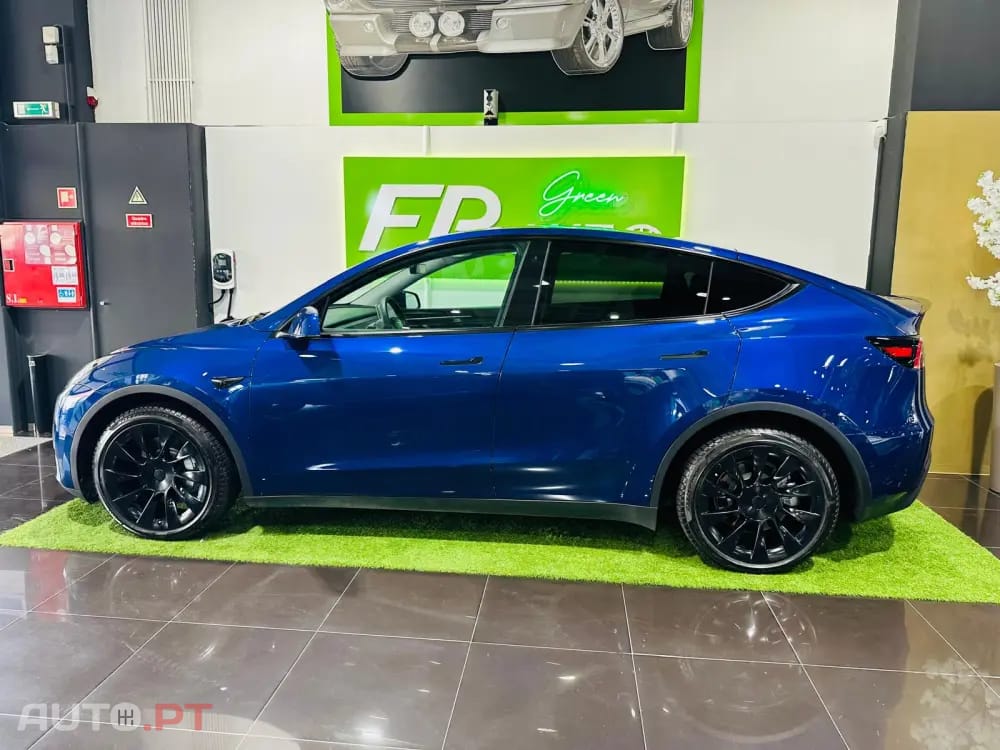 Tesla Model Y Long Range Dual Motor AWD