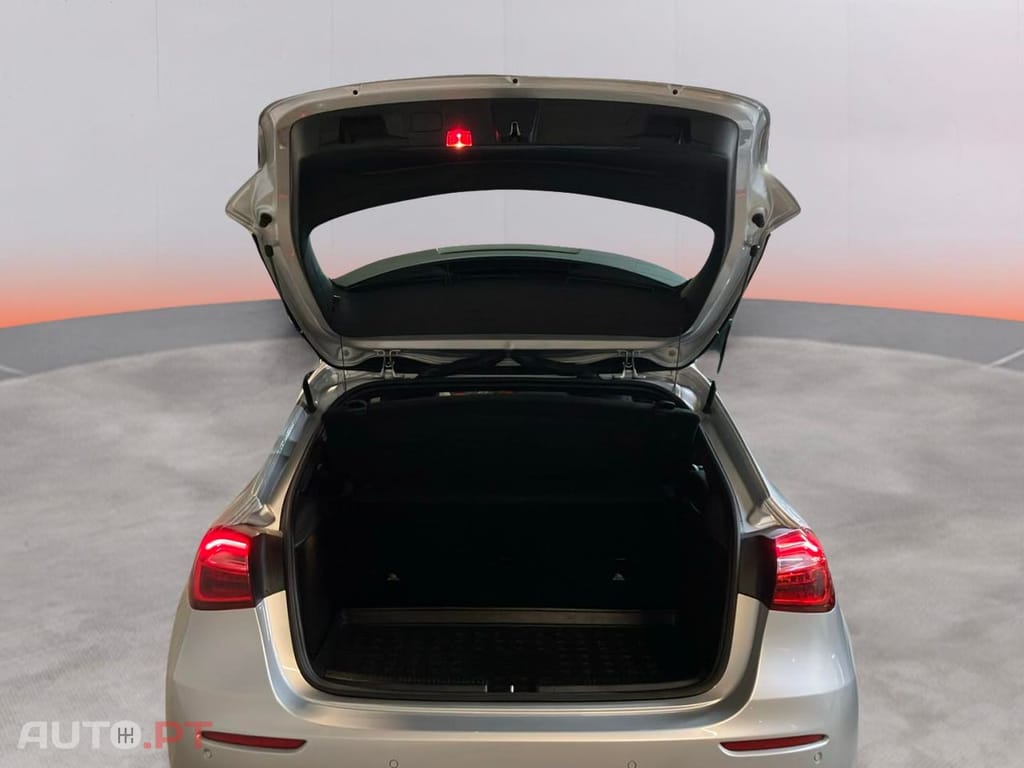 Mercedes-Benz A 180 d 7G-DCT Style