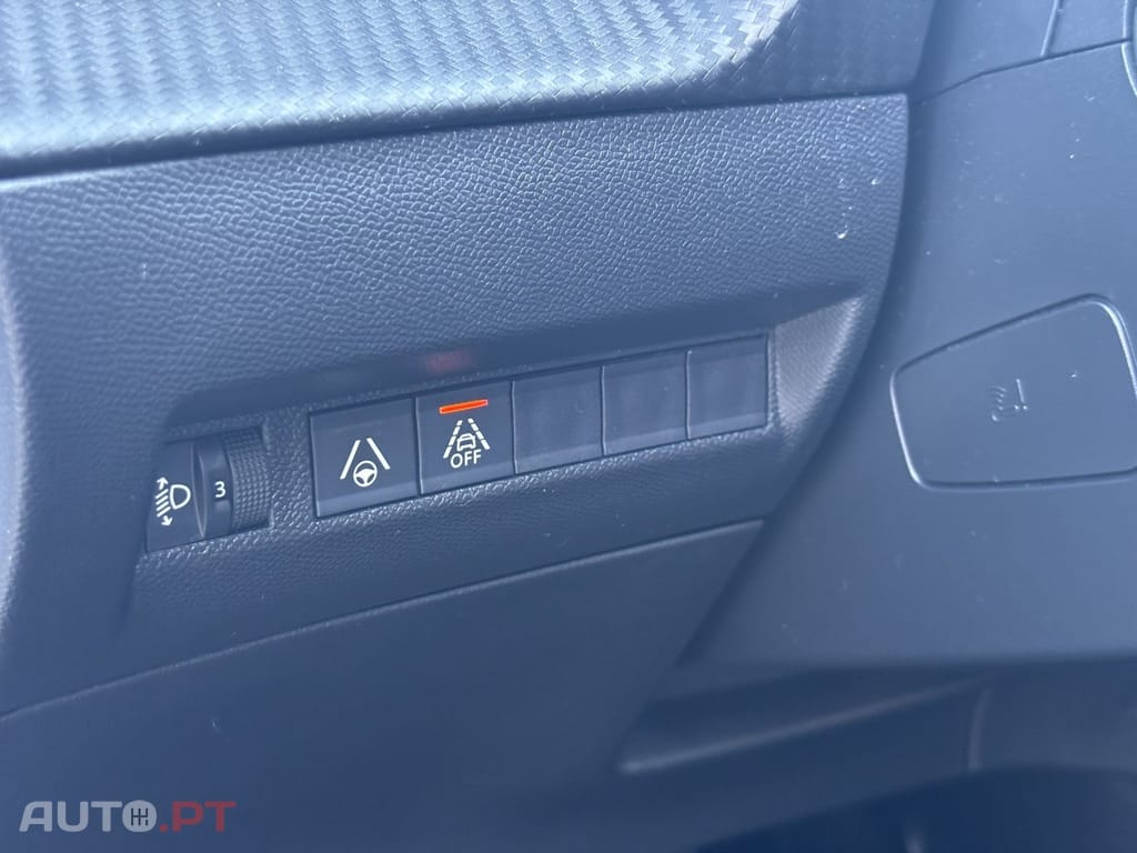 Peugeot E-2008 50 kWh Allure Pack