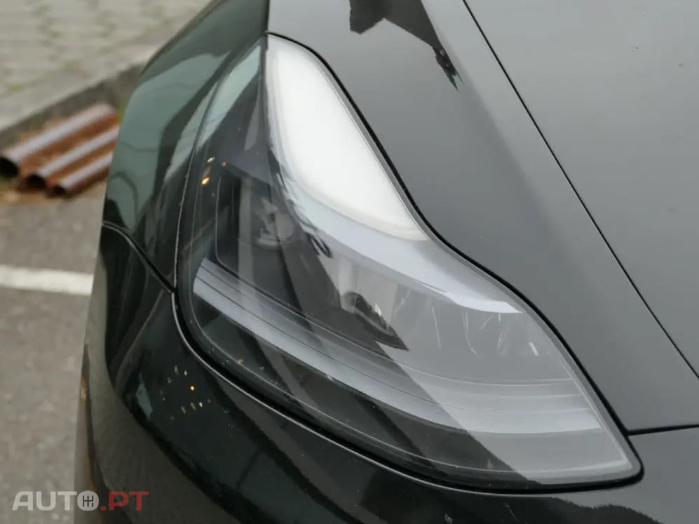 Tesla Model 3 Tração Traseira